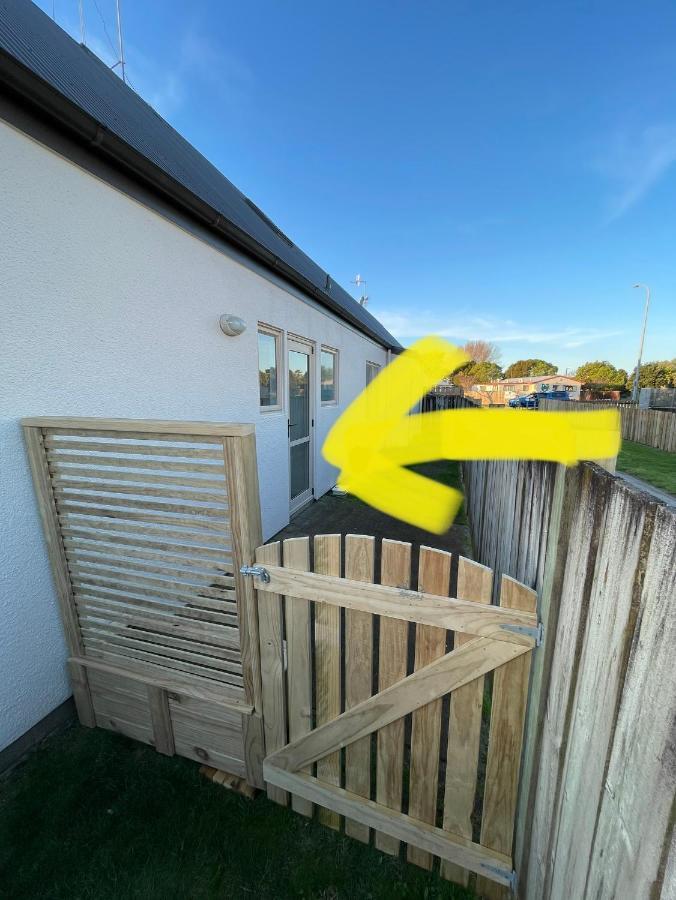 Papamoa Two Rooms & Kitchenette - Dogs Welcome Exterior foto