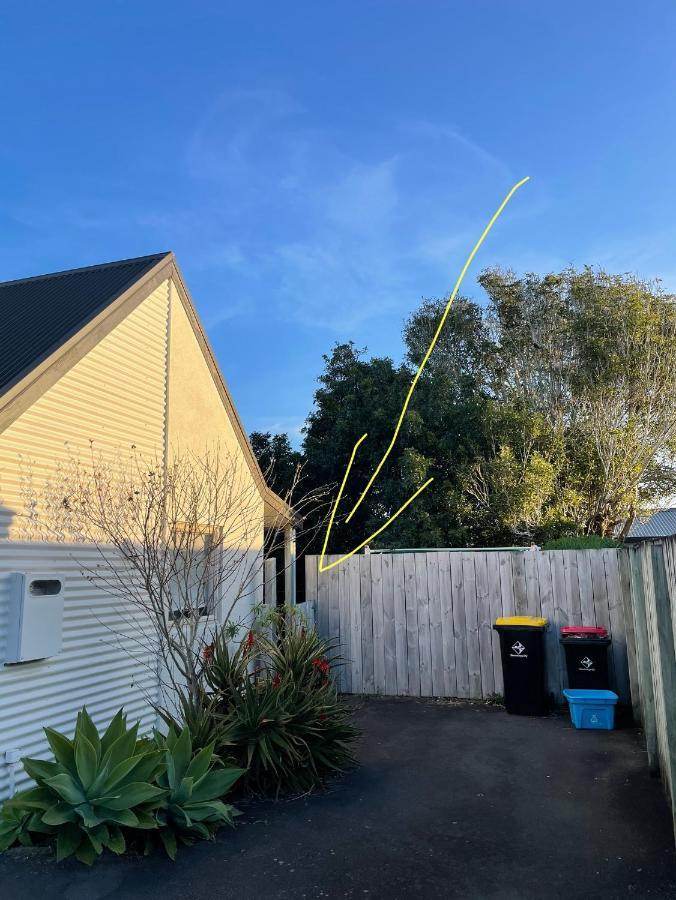 Papamoa Two Rooms & Kitchenette - Dogs Welcome Exterior foto